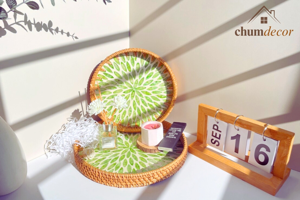 Green Leaf Rattan Tray with Mother of Pearl Inlay Green Leaf Rattan Tray with Mother of Pearl Inlay