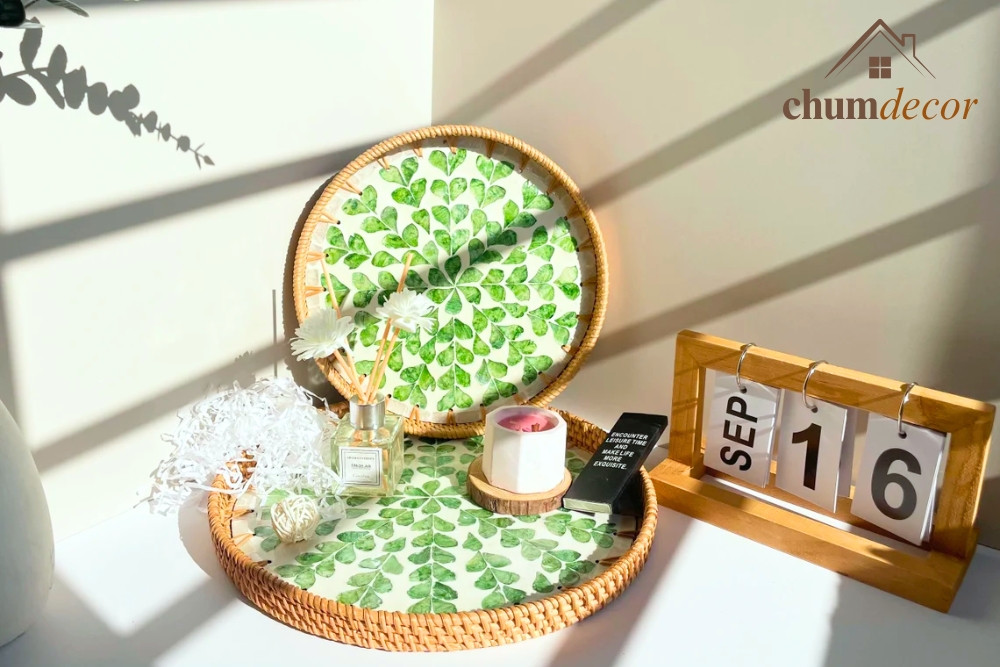 Green Vine Rattan Tray Set with Mother of Pearl Green Vine Rattan Tray Set with Mother of Pearl