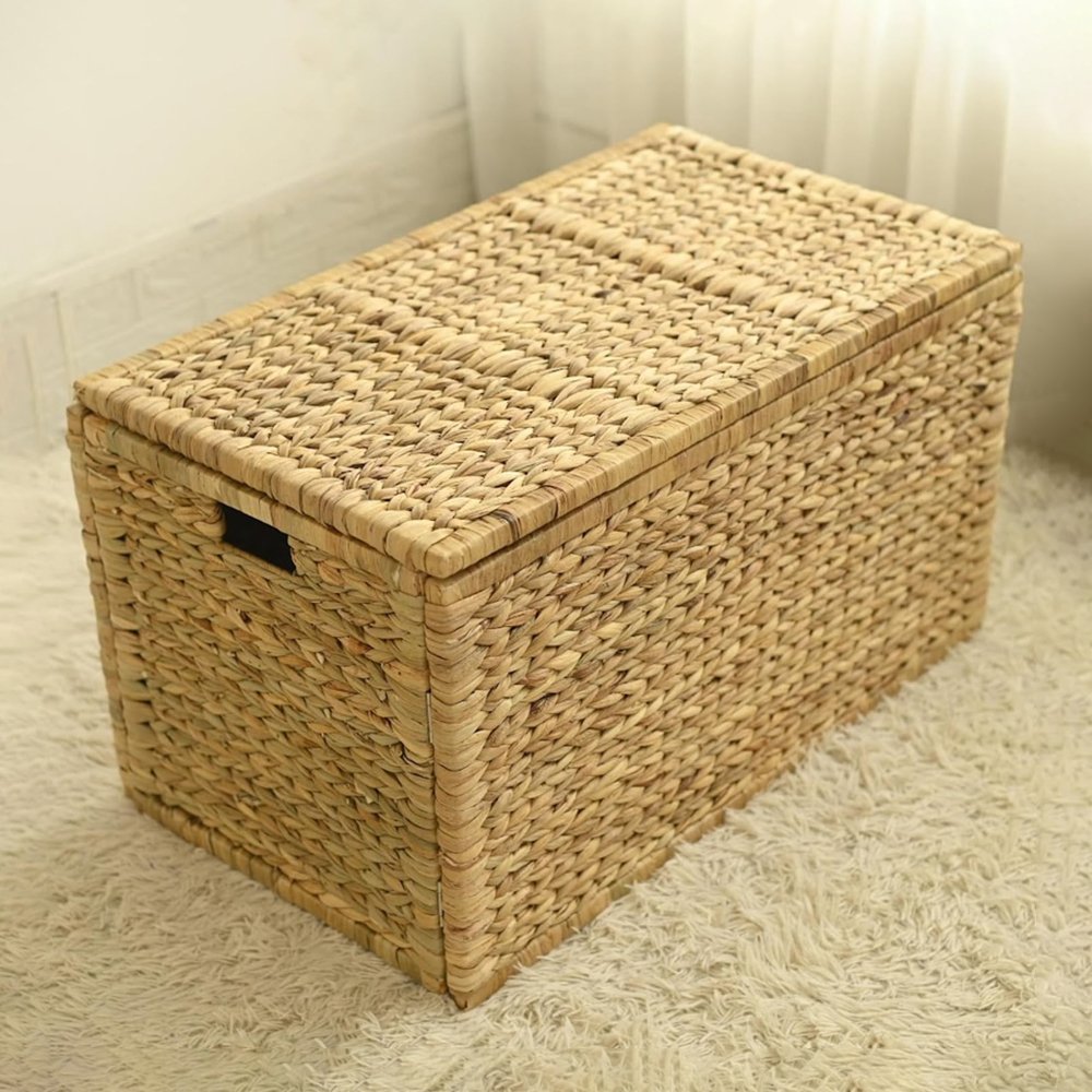 Large Woven Wicker Storage Trunk with Lid 1