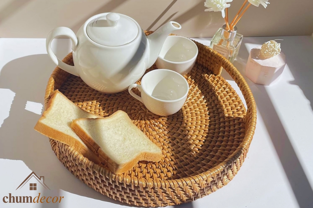 Round Rattan Serving Tray with Handles Round Rattan Serving Tray with Handles