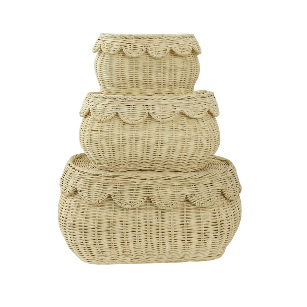 Scalloped Rattan Baskets with Lids – Set of 3 White Wicker Storage Boxes 1